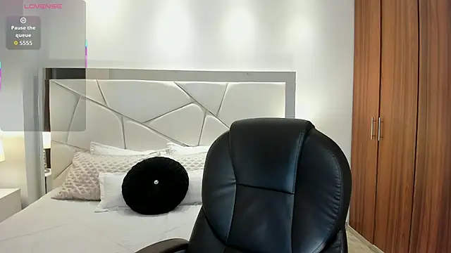 Snapshot of zoee_jackson chatting on 28, 5, 2026 zoee jackson online show from 28, 5, 2026