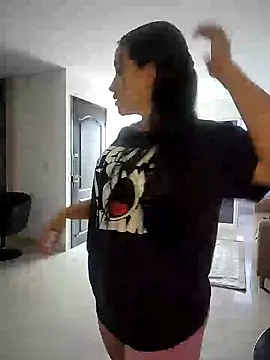 Naty Santos online show from 3, 2, 2025