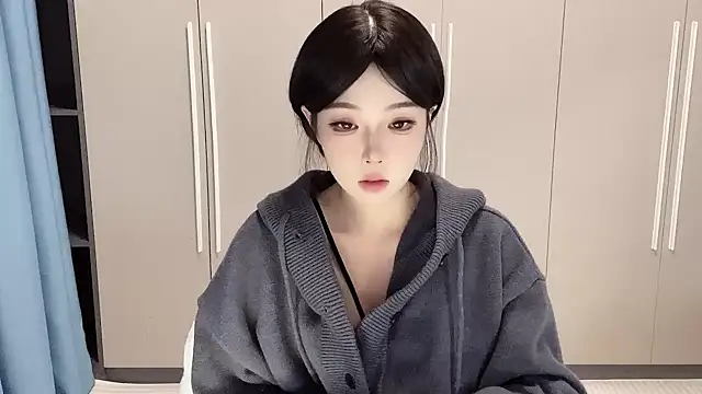 Q-ing online show from 2, 12, 2025