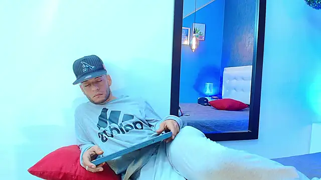 Snapshot of Andrey_u92 chatting on 13, 2, 2025 Andrey u92 online show from 13, 2, 2025