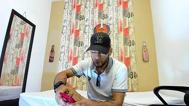 Snapshot of Andrey_u92 chatting on 21, 3, 2025 Andrey u92 online show from 21, 3, 2025