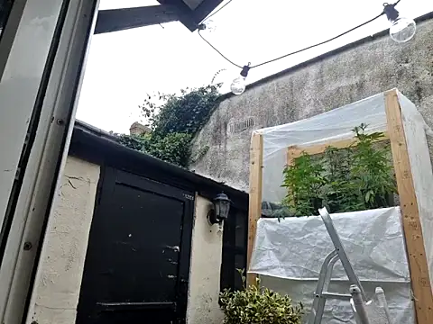 Snapshot of stavroun chatting on 10, 9, 2025 stavroun online show from 10, 9, 2025