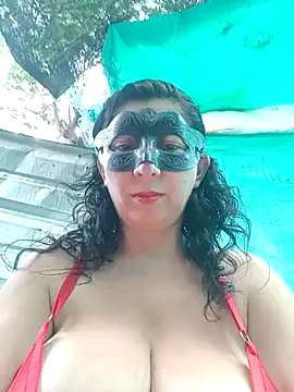 Snapshot of Mature-Mom chatting on 6, 3, 2025 Mature-Mom online show from 6, 3, 2025