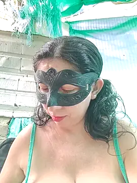 Snapshot of Mature-Mom chatting on 12, 3, 2025 Mature-Mom online show from 12, 3, 2025