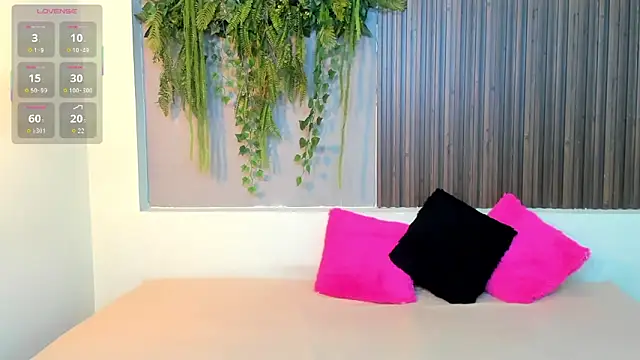 AmyBarton02 online show from 18, 9, 2025