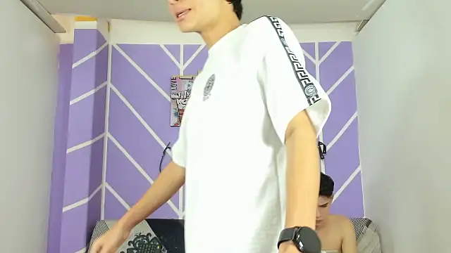 Fresahot2005 online show from 3, 12, 2024