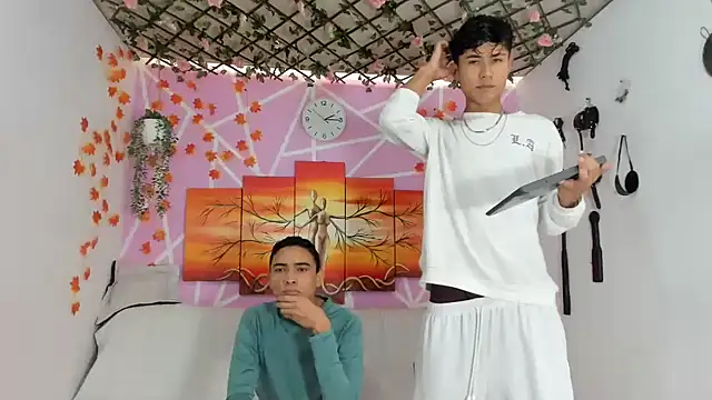 Fresahot2005 online show from 15, 2, 2025