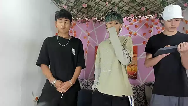 Fresahot2005 online show from 28, 11, 2025