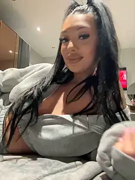 Snapshot of amirahylerr chatting on 4, 2, 2025 amirahylerr online show from 4, 2, 2025