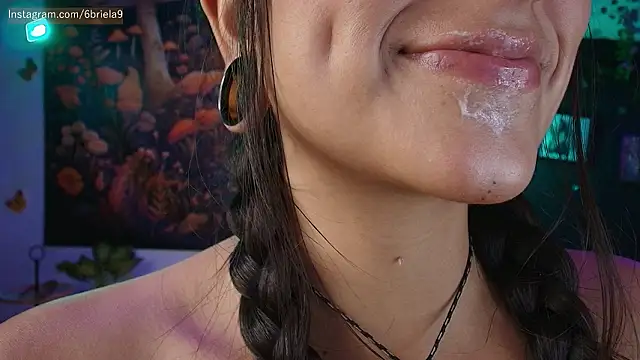 Snapshot of 6Briela9_ chatting on 29, 3, 2026 6Briela9 online show from 29, 3, 2026