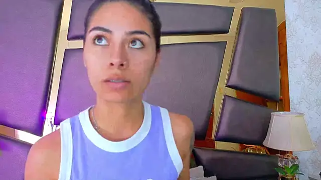 NicoleEsposito online show from 9, 10, 2025