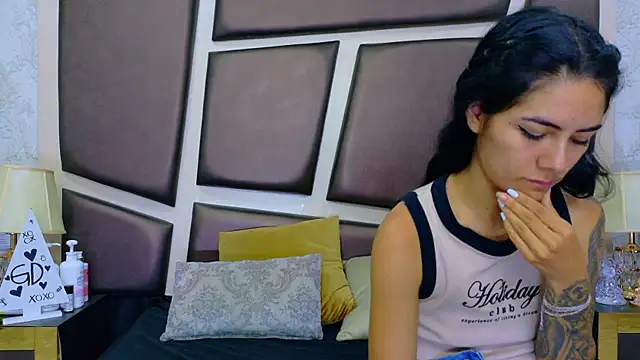 NicoleEsposito online show from 2, 5, 2026