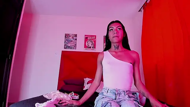 Kaataleya horny online show from 17, 1, 2025