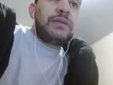 camiloking1720 online show from 27, 1, 2025