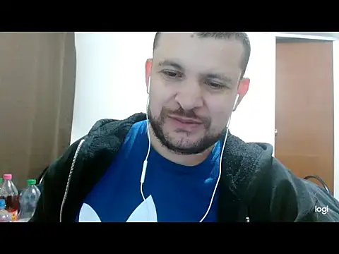 Snapshot of camiloking1720 chatting on 13, 4, 2026 camiloking1720 online show from 13, 4, 2026