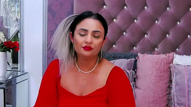 MayaJansen online show from 14, 12, 2024