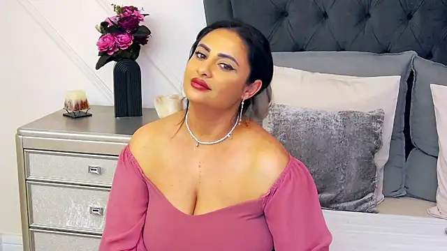 MayaJansen online show from 7, 1, 2025