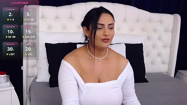 MayaJansen online show from 17, 2, 2025