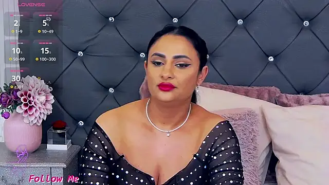 MayaJansen online show from 24, 2, 2025