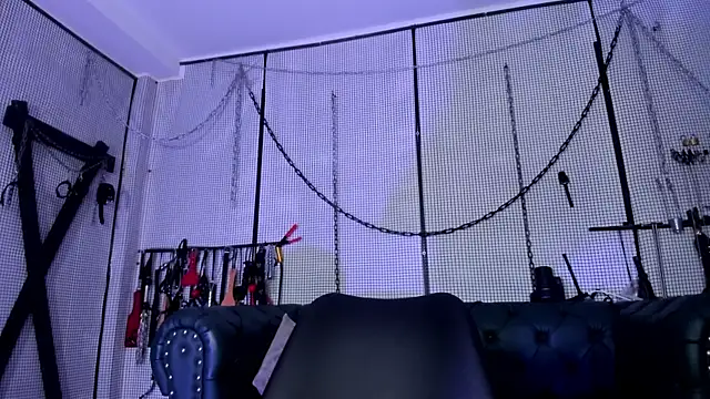 Snapshot of yey_bdsm chatting on 29, 10, 2025 yey bdsm online show from 29, 10, 2025