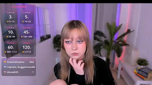 SaintGirl online show from 16, 3, 2025