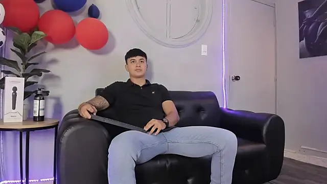 Cristopher strong online show from 19, 6, 2026