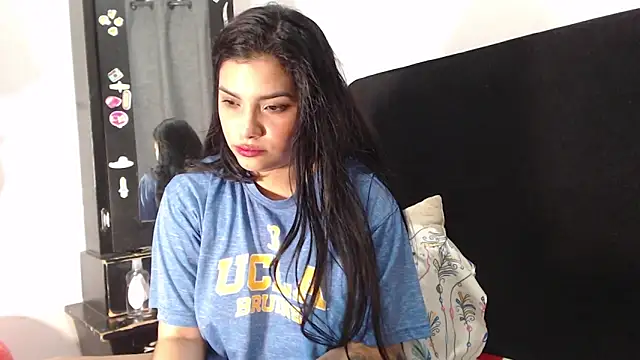 Snapshot of lolaa_staars chatting on 21, 12, 2024 lolaa staars online show from 21, 12, 2024