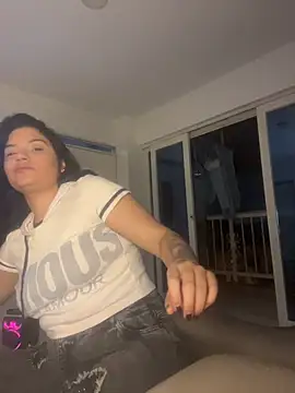 Snapshot of lolaa_staars chatting on 10, 10, 2025 lolaa staars online show from 10, 10, 2025