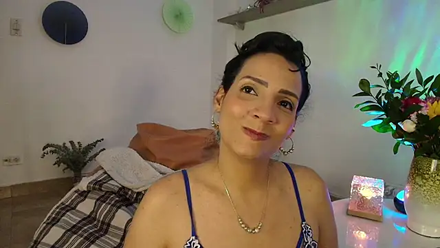 Elliee  online show from 20, 3, 2025