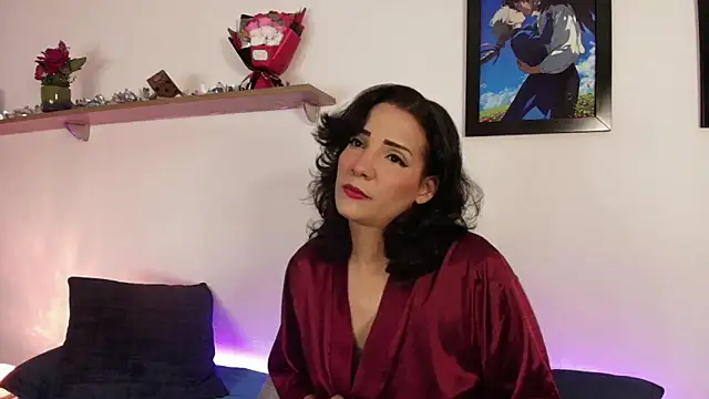 Elliee  online show from 13, 9, 2025