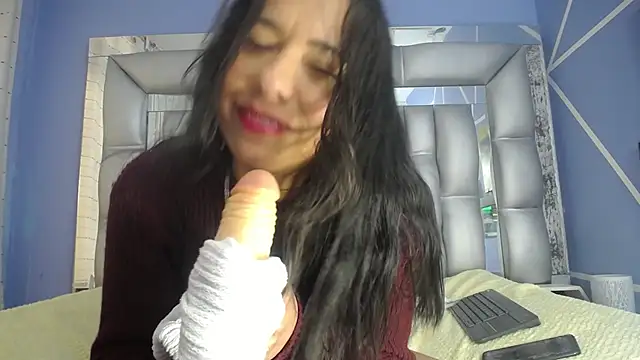 Snapshot of angelina_ny chatting on 29, 12, 2024 angelina ny online show from 29, 12, 2024