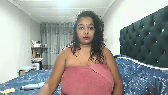 Snapshot of Indianmayaxoxo chatting on 11, 10, 2025 Indianmayaxoxo online show from 11, 10, 2025