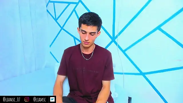 Snapshot of liam_scott77 chatting on 8, 10, 2025 liam scott77 online show from 8, 10, 2025