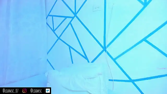 Snapshot of liam_scott77 chatting on 24, 10, 2025 liam scott77 online show from 24, 10, 2025