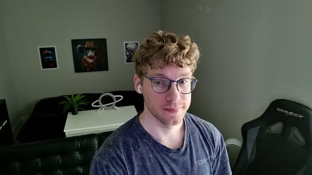 Snapshot of BlueEyedTallGuy94 chatting on 25, 3, 2026 BlueEyedTallGuy94 online show from 25, 3, 2026