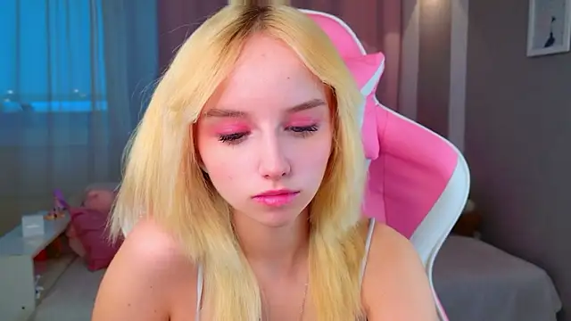 b4by LoL1 online show from 1, 3, 2026