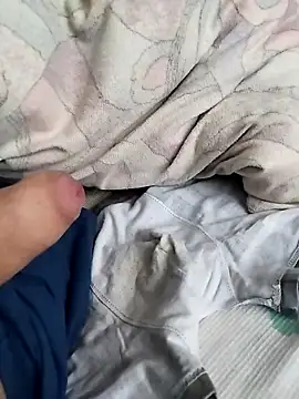 Snapshot of Grig1982 chatting on 15, 4, 2026 Grig1982 online show from 15, 4, 2026