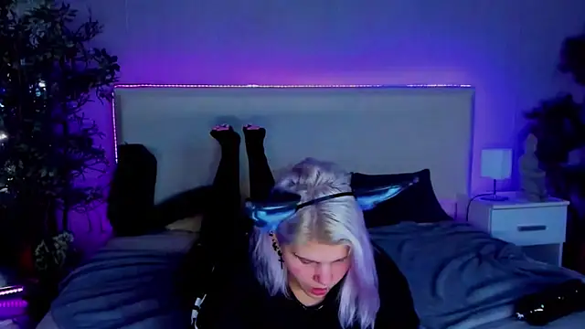 JoannLowe online show from 13, 12, 2024