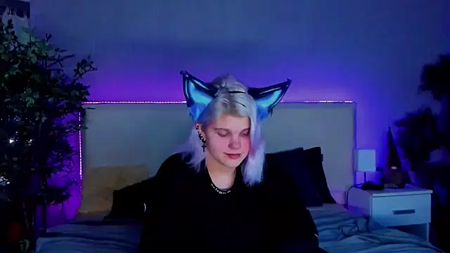 JoannLowe online show from 14, 12, 2024