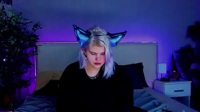 JoannLowe online show from 14, 12, 2024