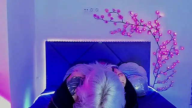 JoannLowe online show from 24, 3, 2026