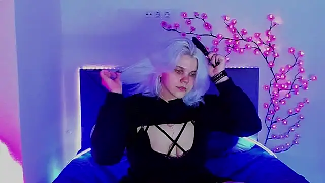 JoannLowe online show from 28, 4, 2026