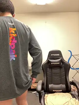 Snapshot of MiamiBang chatting on 21, 2, 2025 MiamiBang online show from 21, 2, 2025