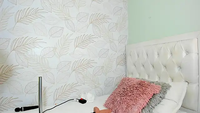 Snapshot of TianaReedd chatting on 18, 1, 2025 TianaReedd online show from 18, 1, 2025