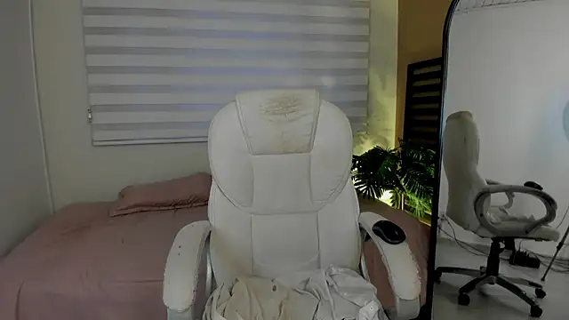 Catyloves online show from 14, 1, 2026