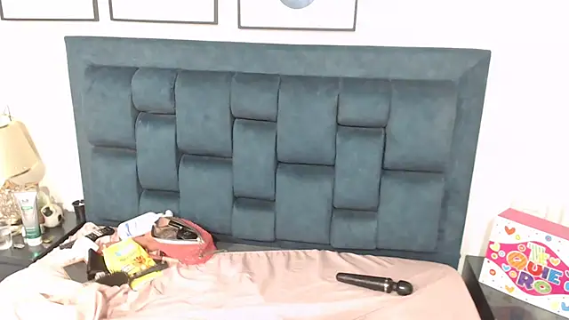 Sophia-Smith2 online show from 27, 2, 2025