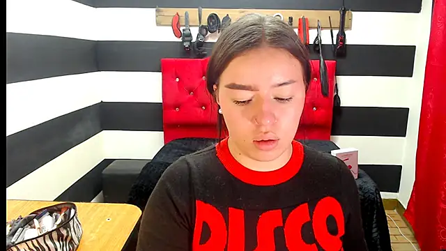 Snapshot of Marian_Ran chatting on 21, 12, 2024 Marian Ran online show from 21, 12, 2024