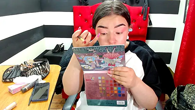 Snapshot of Marian_Ran chatting on 11, 1, 2025 Marian Ran online show from 11, 1, 2025