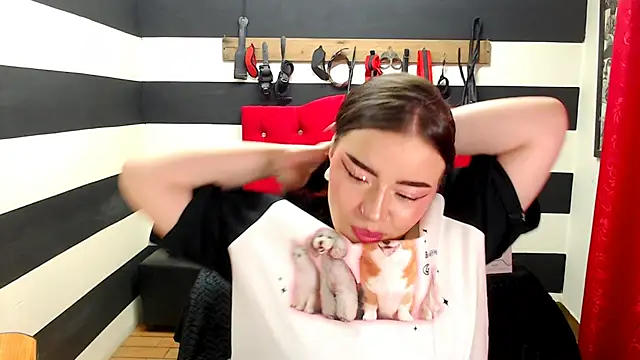 Snapshot of Marian_Ran chatting on 11, 1, 2025 Marian Ran online show from 11, 1, 2025