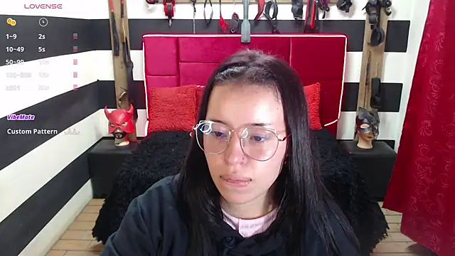 Snapshot of Marian_Ran chatting on 2, 10, 2025 Marian Ran online show from 2, 10, 2025